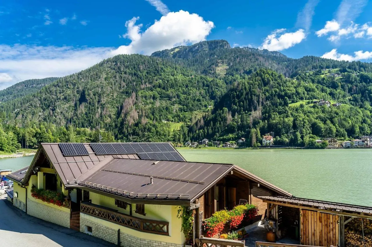 Apartment Chalet Al Lago Alleghe Italy
