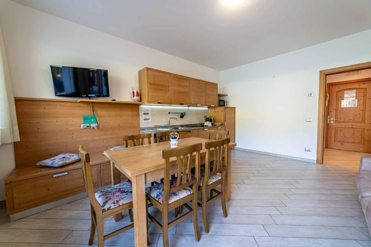 Chalet Al Lago アッレゲ 0*,  イタリア
