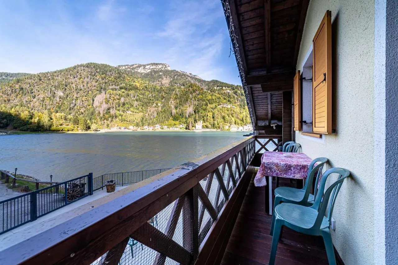Apartment Chalet Al Lago Alleghe